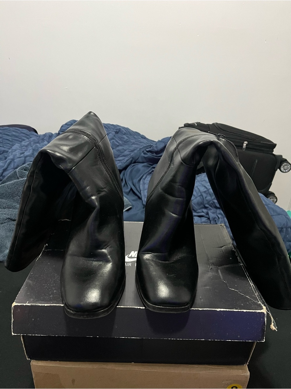 Women's Black Knee-High Leather Boots